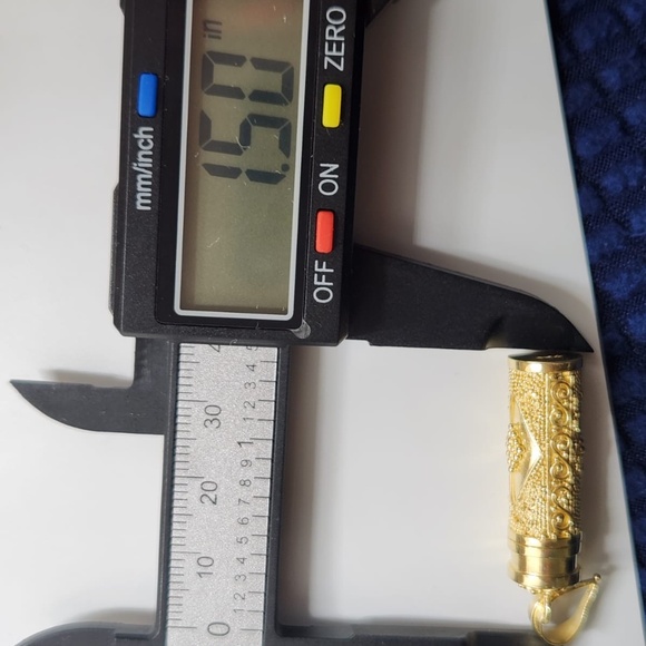 14K Yellow Gold Vermeil Custom Made Hand Carved URN Pendant, Keepsake Memorial - Picture 2 of 4